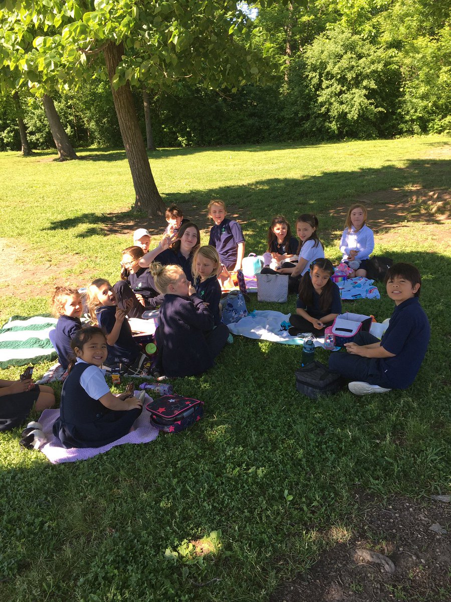 Mrs_Crawford's tweet photo. Our Teddy Bear 🧸 picnic 🧺 with our Learning Buddies! The Bear Paws were a delicious snack! @StPatrickB @MsPetruzzi https://t.co/DqF80toPNL