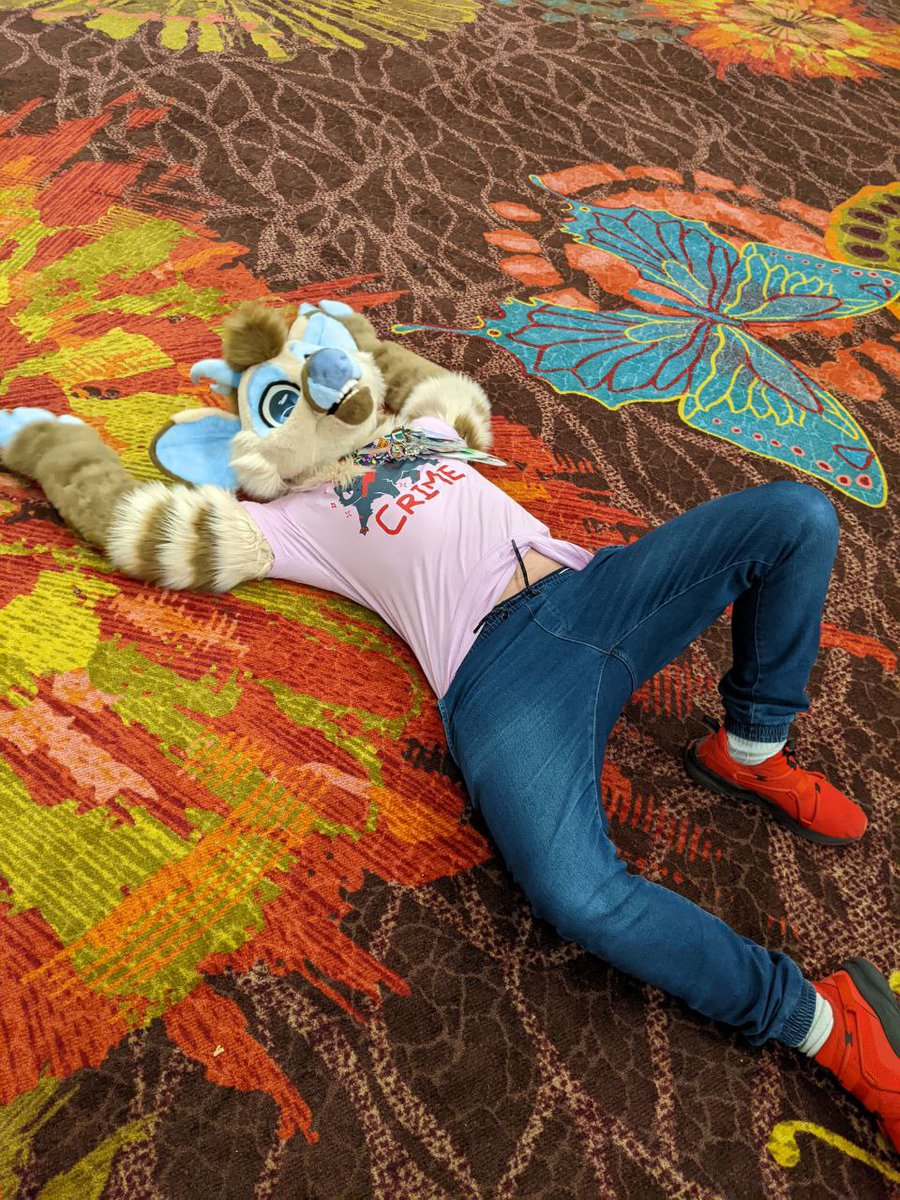 Im hecking TIRED after blfc #FursuitFriday