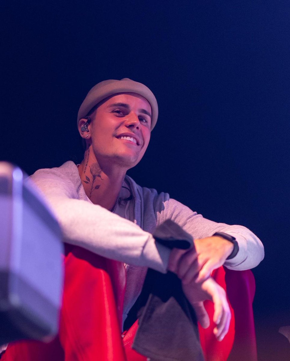 availablebiebzs's tweet photo. I pray that Justin Bieber will have a speedy recover. WE LOVE YOU JUSTIN https://t.co/bLAnXEi4a6