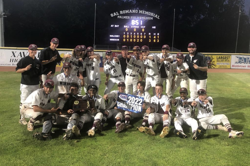 ciacsports's tweet photo. 3rd all-time state baseball championship for Windsor. 
3-1 winners in Class L over Maloney. #ctbase Congratulations @WHSathleticsCT! https://t.co/hoHvv4WzlQ
