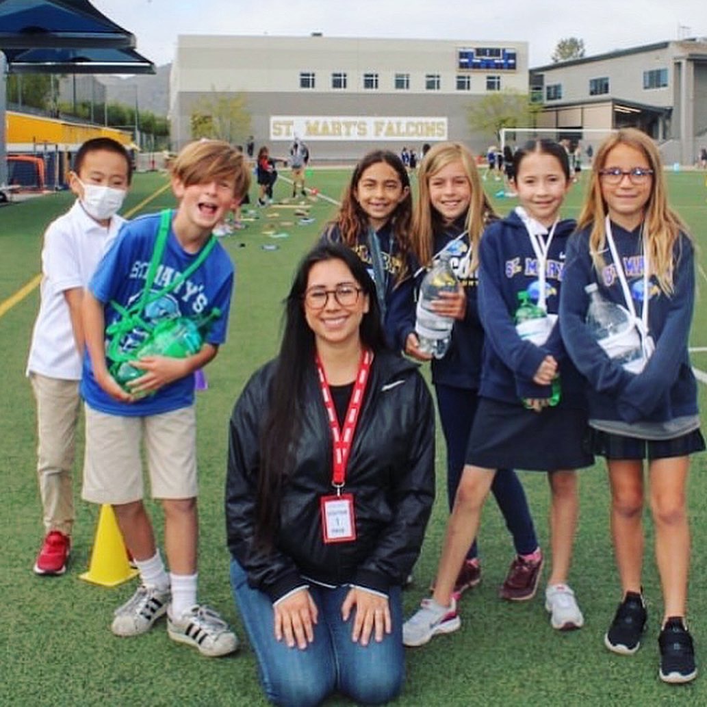WithMyOwn2Hands's tweet photo. Getting active for a cause. 🏃
Last month, the 3rd grade students of St. Mary’s School hosted their very own empathy water walk. Each student did the walk while carrying a kid-friendly jerry can to raise awareness for those who walk an average of 3 miles for water in East Africa. https://t.co/7U1lEjFJdo