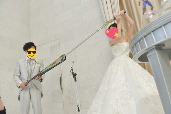 紅蓮の弓矢 で入場し Fate のエクスカリバーで ジョジョ のケーキに入刀 好き を詰め込んだ結婚式に大勢の祝福 1 2 ページ ねとらぼ