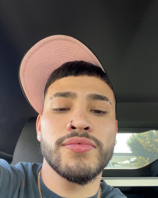 cut my hair off again https://t.co/L0aNWIzBzC