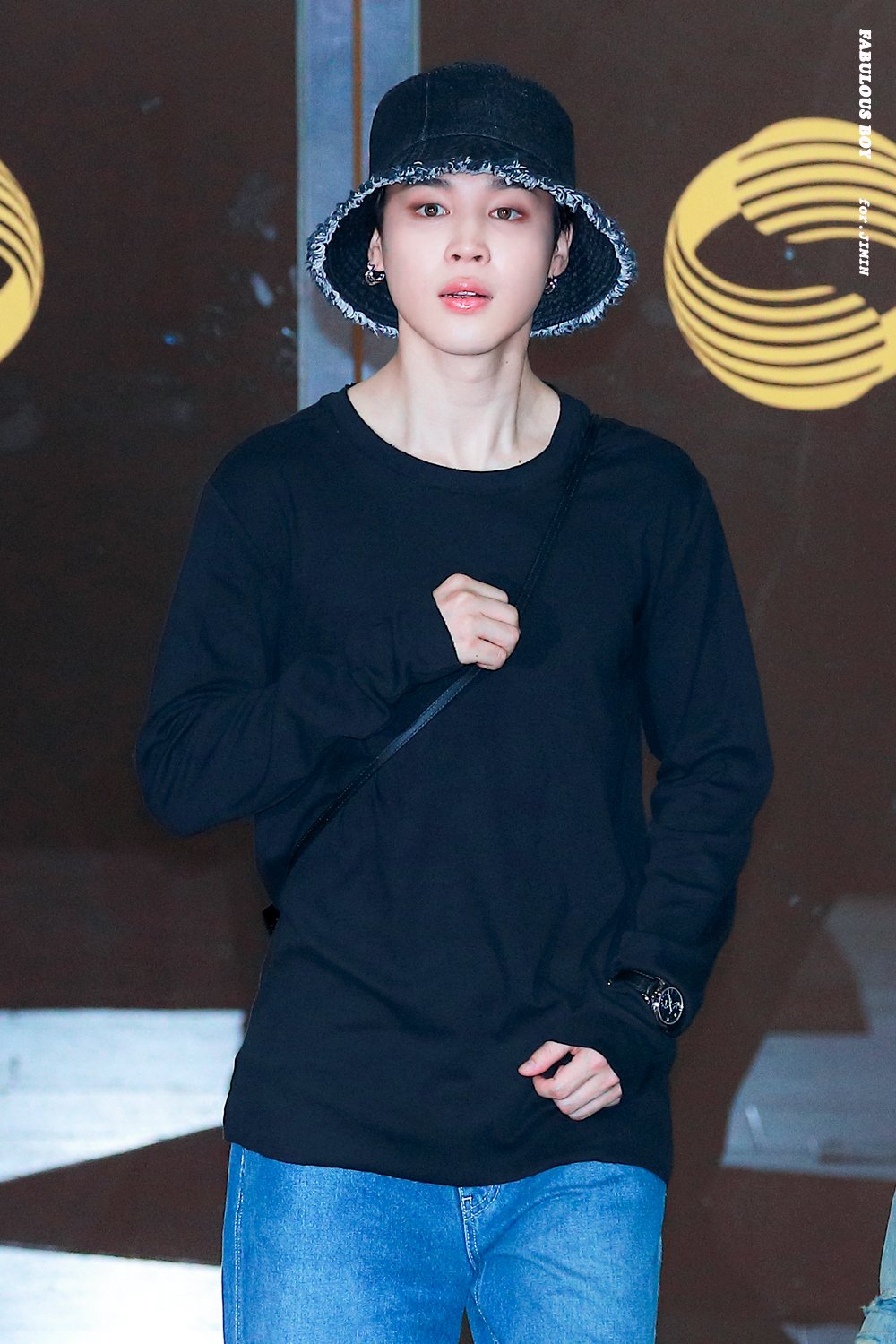 FU7yNS9aIAAfBm5?format=jpg&name=large