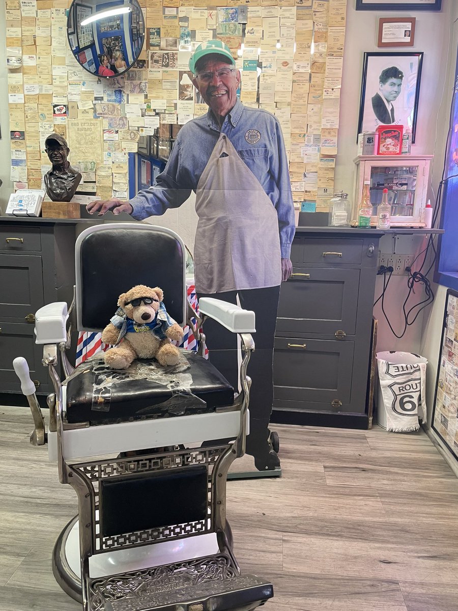 AltheBear3's tweet photo. More cool Route 66 stuff today. We timed our trip to Williams well to see the car rally then Seligman, Hackberry and Oatman with its burros. Fun! #route66 #williams #seligman #delgadillos #hackberry #hackberrygeneralstore @ArizonaTourism https://t.co/x0WsomKlRd