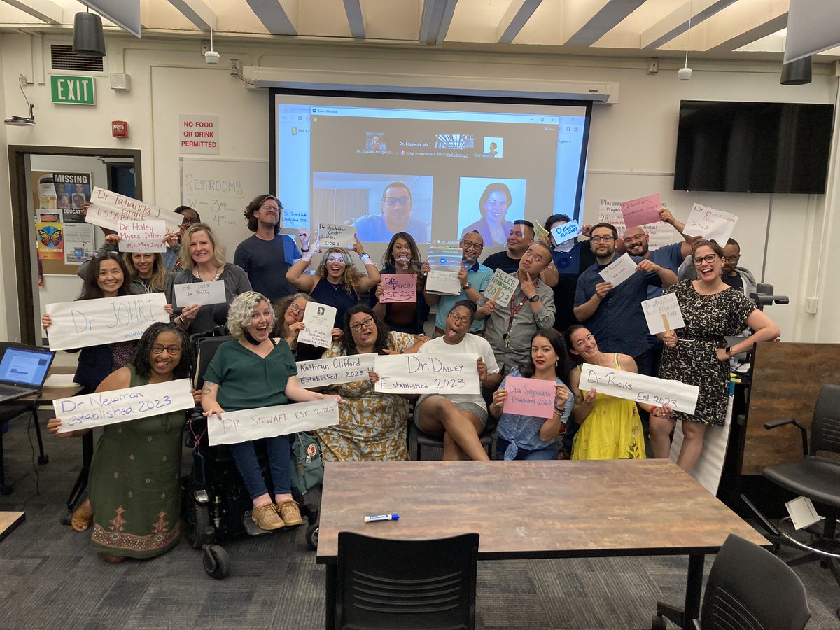 ProfMorganPhD's tweet photo. Somehow when I get in front of my students I find energy I didn’t know I had. Flying all day then professoring at night class is cra! But I love what I do! https://t.co/SnqRKFy0Mf