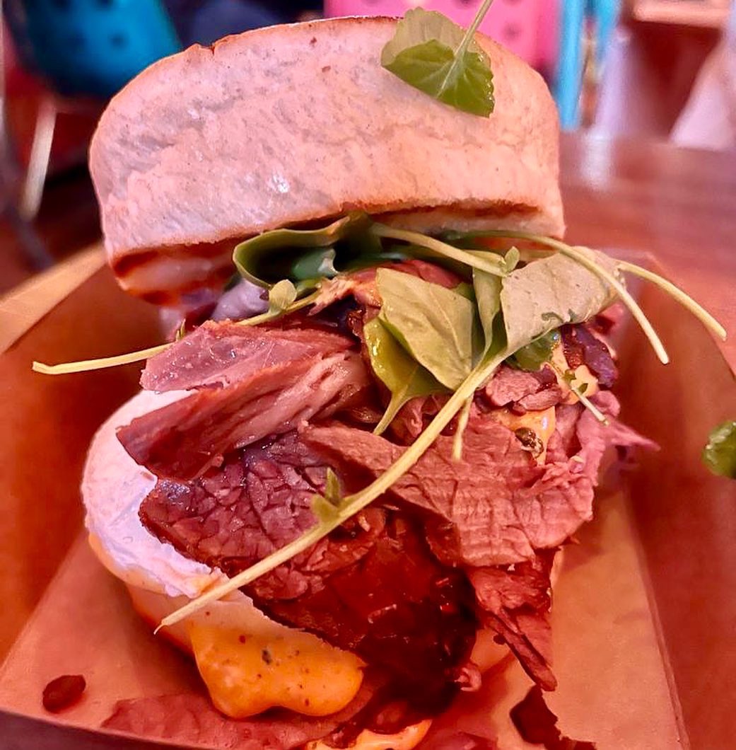 Fun night at #kantina at <a href="/freightisland/">Escape to Freight Island</a> - including beef dan dan noodles by <a href="/MiandPho/">Mi & Pho</a> x Pippy Eats, and shaved brisket of Highland beef with cafe de Paris emulsion, poached egg and dripping English muffin by <a href="/Lukepayne92/">Luke Payne</a> x Mayfield County Smokehouse 🍴