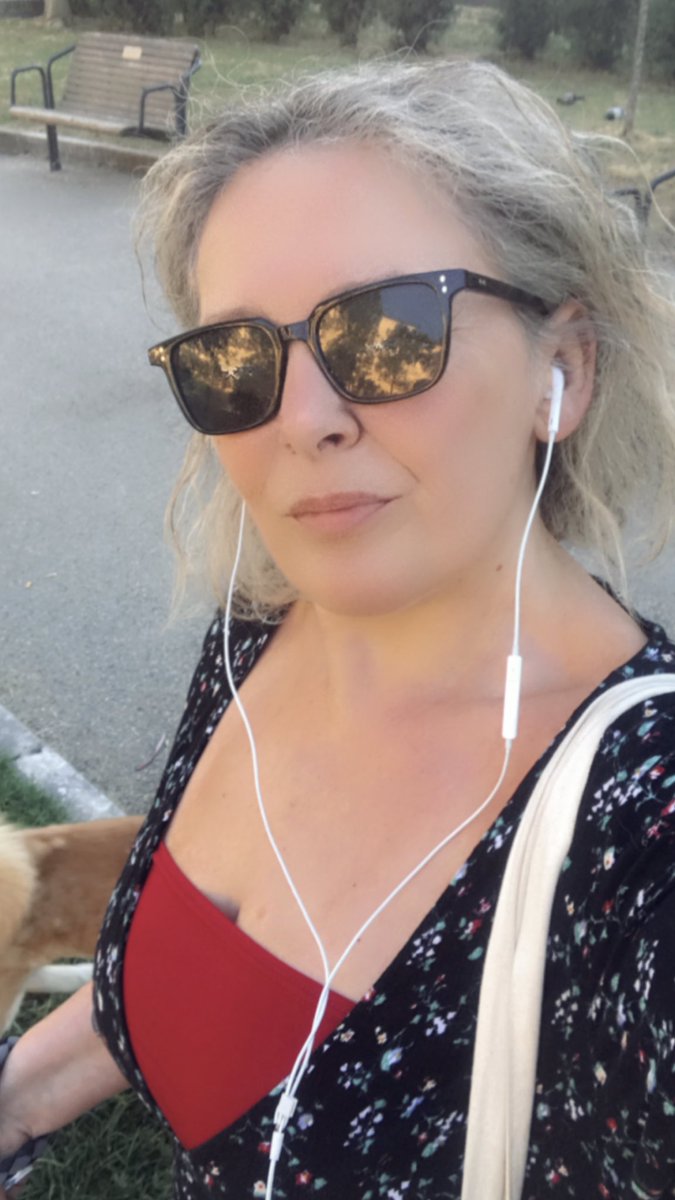 solojuventuss's tweet image. Buon sabato a te che mi leggi e se non mi cuori lo faccio da sola 😂