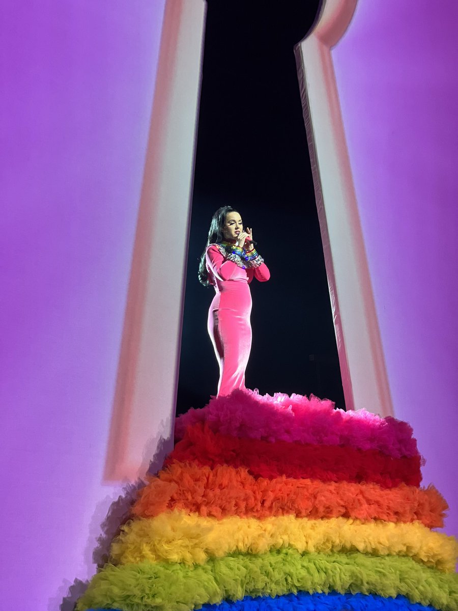 What an icon. <a href="/katyperry/">KATY PERRY</a> gave the performance of a lifetime <a href="/ResortsWorldLV/">Resorts World Las Vegas</a>