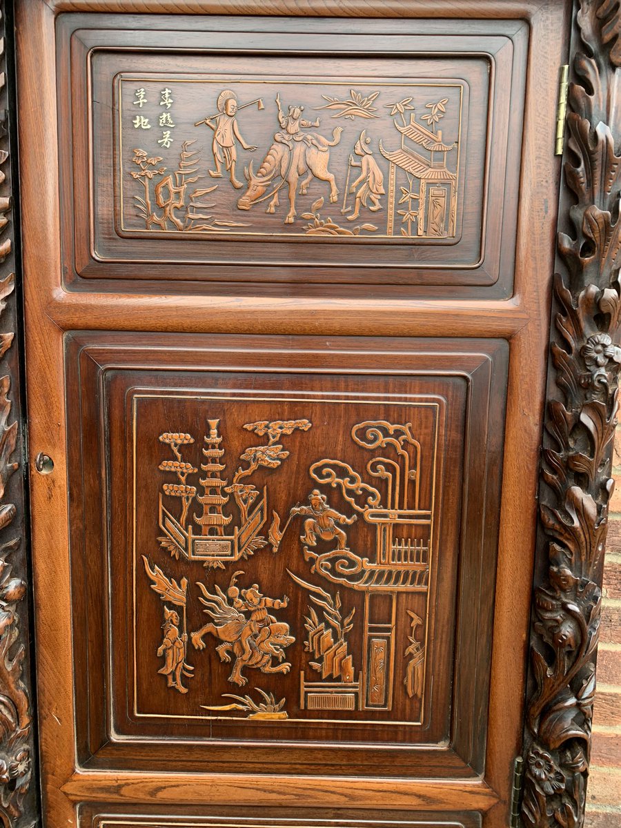 Very much of a oriental feel to the workshop,involving a ebonised cabinet on stand and a pair of rosewood pedestal cupboards 
Been plenty of wax on wax off Danielson !!