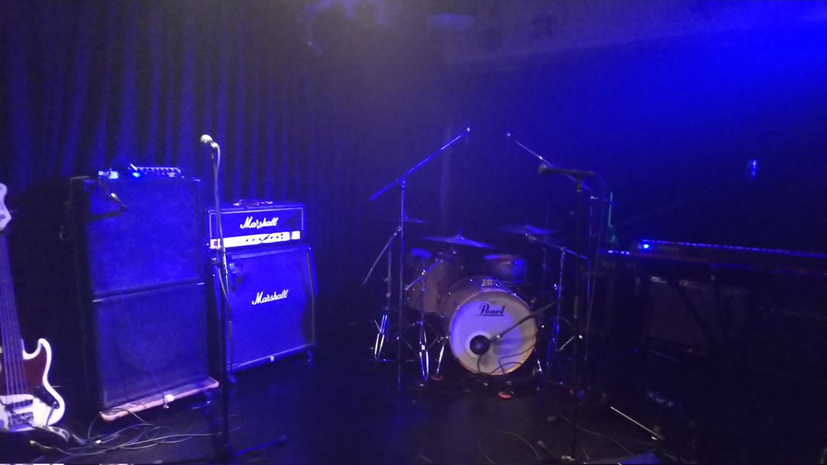 kei_1115's tweet photo. 『Twingowind』club EDEN vol.3下北沢Threeで観てきました👀
結成以来、楽曲が良いのはもちろん また全てのライブ観てますが「見せる!」という点でけしてライブ本数多くはない中、確実にライブパフォーマンスは上がって⤴️います👏
これは大注目ですぞ🤔
#Twingowind
#clubEDEN https://t.co/KO1ay5EQGG