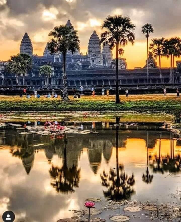 Bon_Guide's tweet photo. It makes your visit more precious #worldwonder #cambodiatrips #travellings #cambodiatourism #touristsincambodia #visacambodia #templeguide #privatetour #cambodiatransports https://t.co/GNqZ8etua6