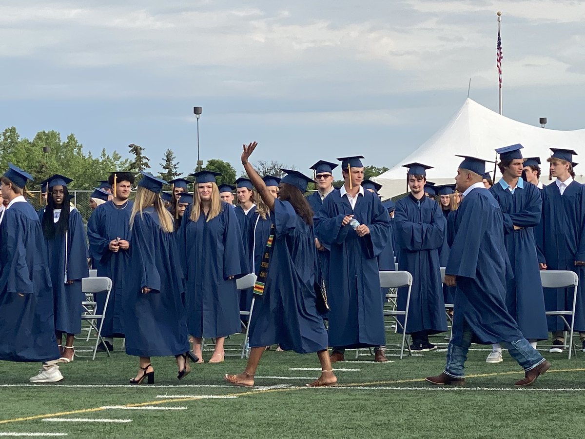 Congratulations Class of 2022! It was a perfect night to celebrate you! #WeArePLSASAllIn❤️ @isd719 @PLLakers @PLHSLakers @PLSEA719 @DrBezek