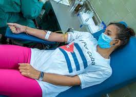 cubacooperaven's tweet photo. Nuestra gente sabe dar el paso al frente. Ahí estaban quienes les temen a las agujas y a quienes les da pavor ver la sangre, pero salvar vidas siempre es más importante.

#CubaPorLaVida #TuSangreSalva #Cuba 

@MINSAPCuba @GHNordelo5 @CDR_Cuba @PardoRegla @GeoPAlvarez https://t.co/XREGra25S0