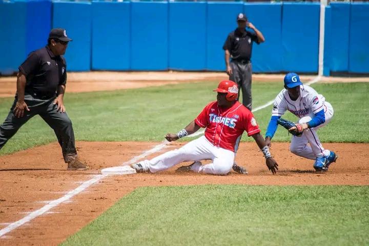 Alazanes_GRM's tweet photo. 📸 Imágenes del juego de hoy 📸

#SNB61 
#Playoff https://t.co/ujHo2ecp9r