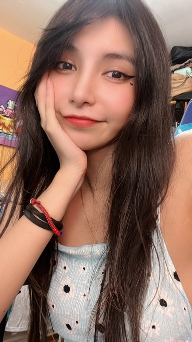 Estamos en stream!!!! Te veo en mi https://t.co/1qheR2IfFC y si no vas se te caerán las nalgas ? https://t
