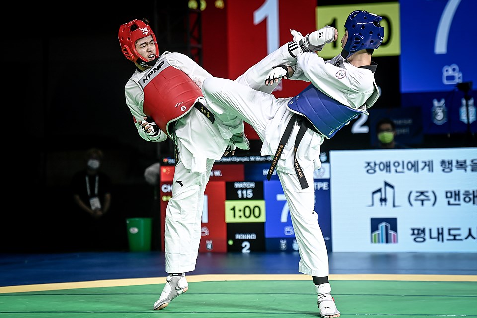 worldtaekwondo's tweet photo. Moments from Day 1 - June 10 of Muju Taekwondowon 2022 Grand Prix Challenge!
Making a Challenge
Making a Change
Go check more pictures from Day 1 on WT Website!
https://t.co/W5ZHCcp4vh
#WorldTaekwondo #Taekwondo
#MujuGPChallenge
#MakeaChallenge #MakeaChange https://t.co/RWFJW2kJoA