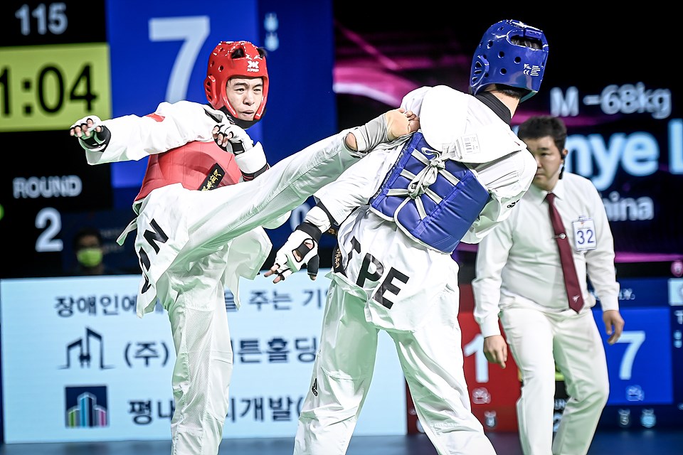 worldtaekwondo's tweet photo. Moments from Day 1 - June 10 of Muju Taekwondowon 2022 Grand Prix Challenge!
Making a Challenge
Making a Change
Go check more pictures from Day 1 on WT Website!
https://t.co/W5ZHCcp4vh
#WorldTaekwondo #Taekwondo
#MujuGPChallenge
#MakeaChallenge #MakeaChange https://t.co/RWFJW2kJoA