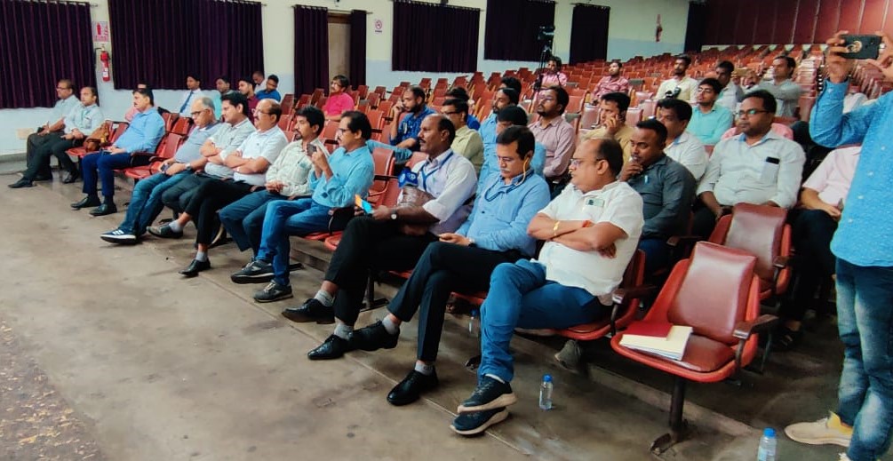 DIPAMevent's tweet photo. DIPAM, Ministry of Finance celebrated "Azadi Ka Amrit Mahotsav" on 10.06.2022 from 4:00 PM in 75 cities across India. Speaker Session and Audience at Jamshedpur, Jharkhand. #DIPAMCelebratesAKAM #AmritMahotsav #DIPAMIconicDay https://t.co/pwkEqrAIn8