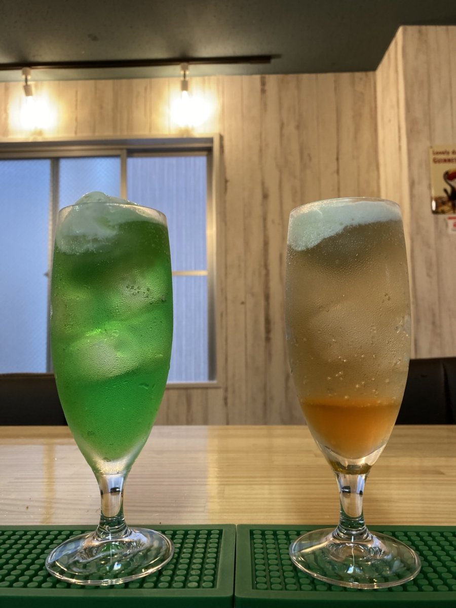 IndeviaK's tweet photo. ✾メロンソーダフロート✾
✾ピーチエールフロート✾
利用者さんがフロートづくりに挑戦してくれました☆

#就労支援
#福祉事業所
#就労支援B型事業所
#フロート
#デザート
#カフェ好きな人と繋がりたい 
#カフェ https://t.co/TWP60SMvj9