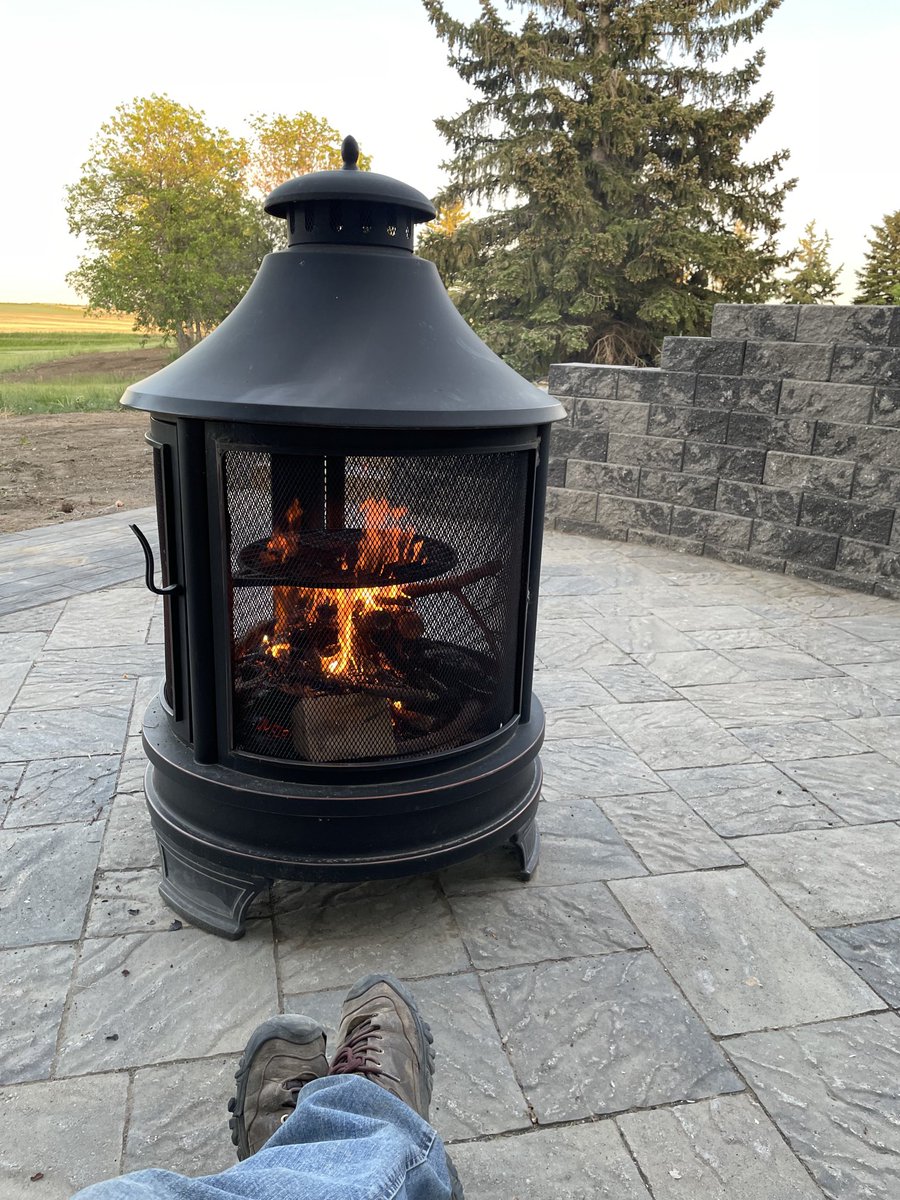 Patio living on a summer night, minus the furniture as that shits way too expensive for a farmer!! #lawnchairsforthewin