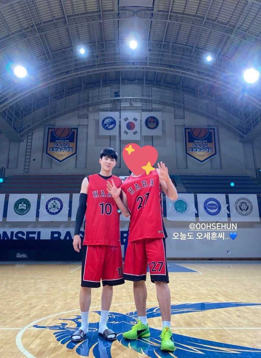 aeribase's tweet photo. OH SEHUN GUYS 😭😭😭😭😭 ✨ https://t.co/LjoPJASxH1