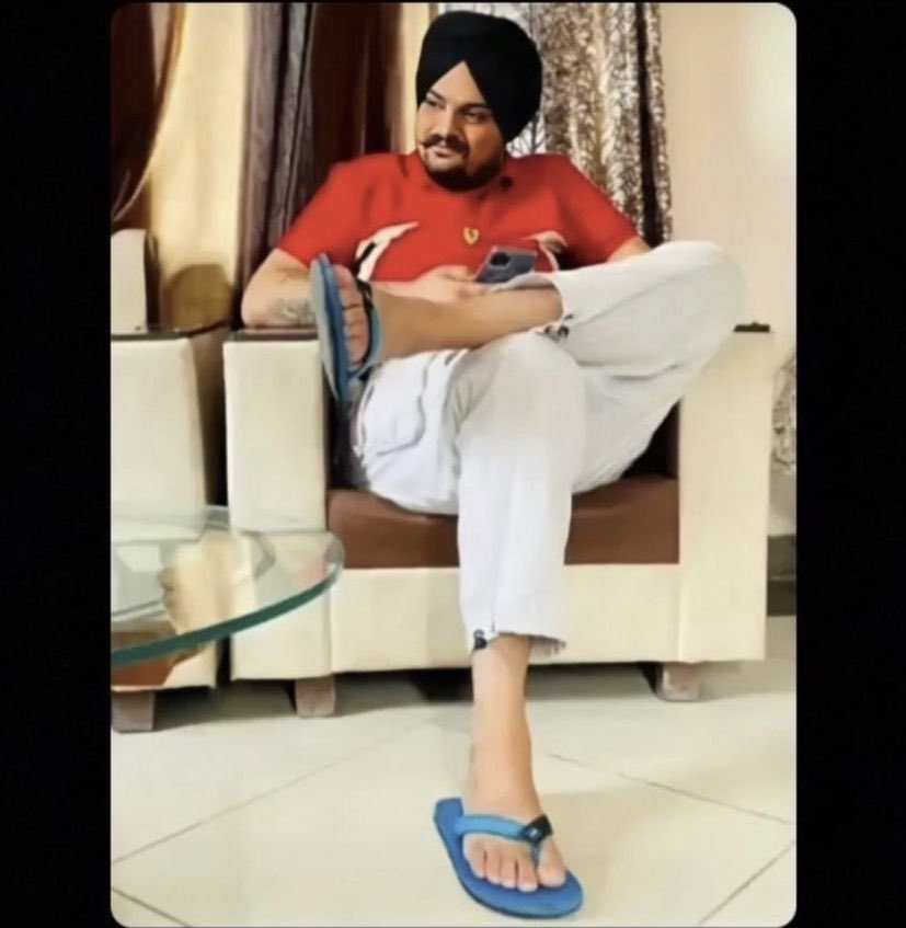 Jazzydeou's tweet photo. Happy birthday to the legend #sidhumoosewala Bai. #gonetoosoon, his lines always stay alive Sidhu mar ke v amar ho geya.💔. Uchiya ne galan mere yaar diyan. https://t.co/KK5s21VQsn