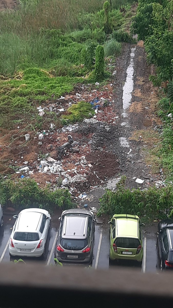 AshutoshTrived8's tweet photo. @LODHA @lodha_palava @MPLodha @PalavaTheCity @Palavanews @peopleofpalava @lodha_palava @peopleofpalava Just outside view of Lodha Palava-2, Casa Fontana G Wing, EPIC Near Jain Temple. Is it smart city? #HellView #SlumCity #FakePromises #SmartJail #SmartCity https://t.co/tS4N9lxq3I