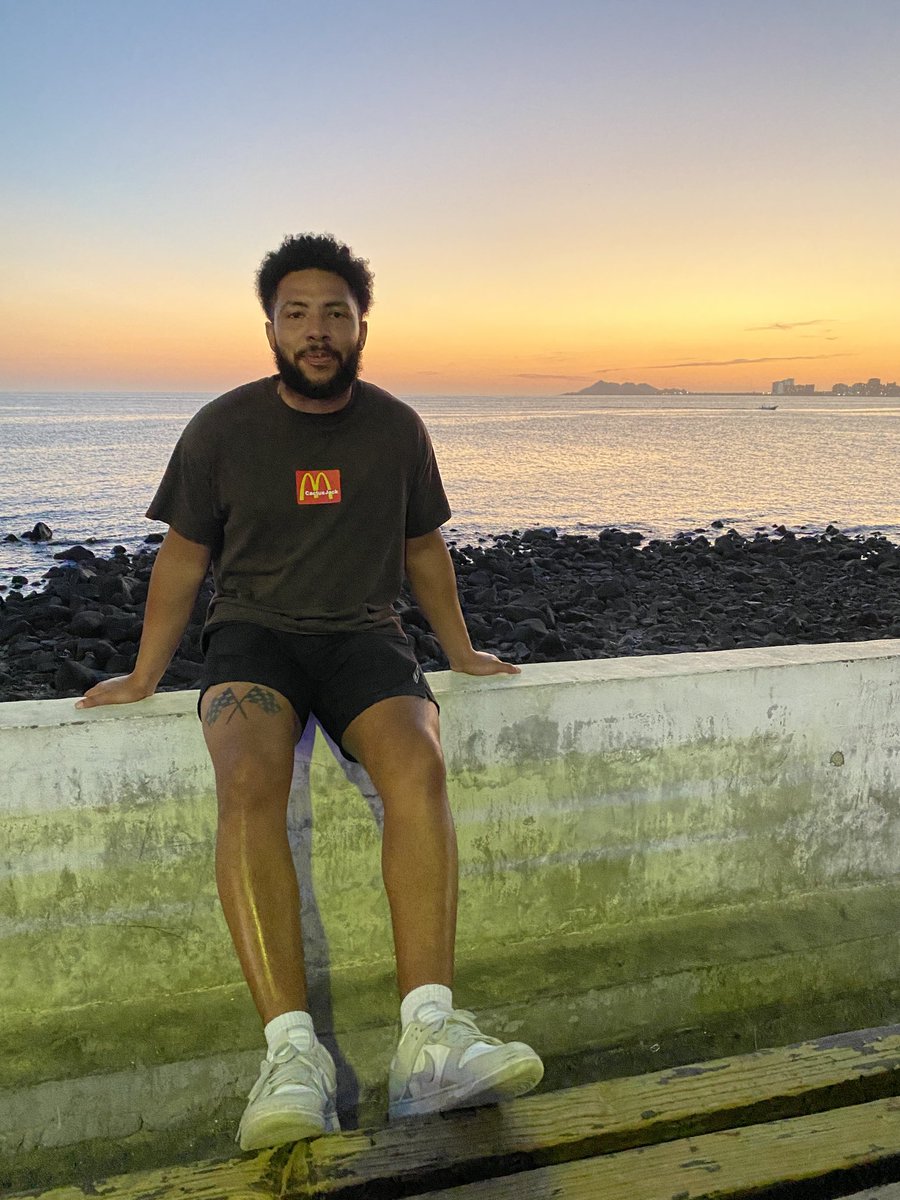 DoomedSince97's tweet photo. Sunsets n shit https://t.co/99VLLHC04a