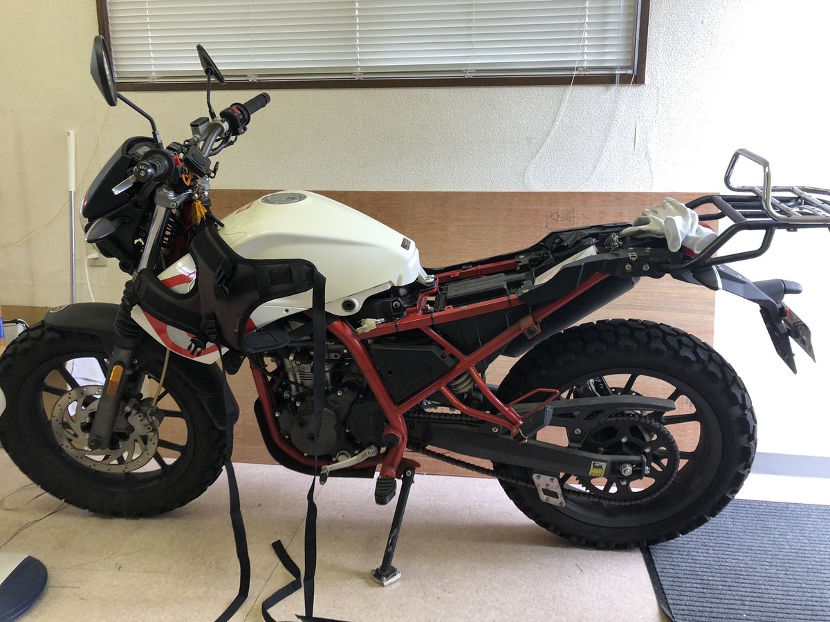 tt_v85's tweet photo. ようやくバッテリー交換した
型式間違えて買い直したのは内緒
#STX #APR125 https://t.co/zpXRKn0T68