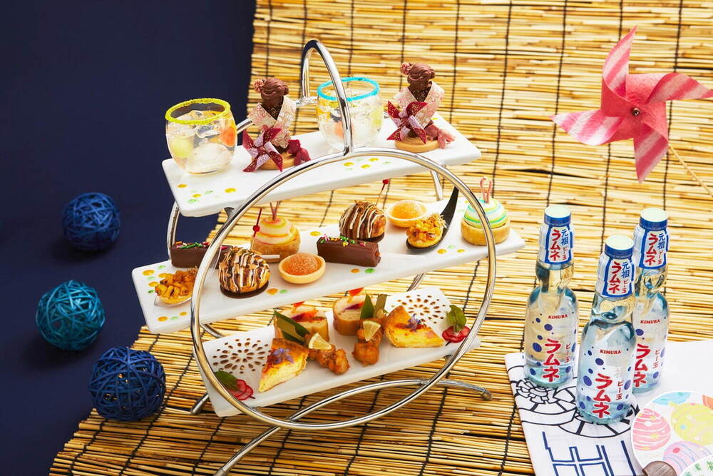 ロイヤルパークホテル、縁日気分を楽しむ「夏まつりアフタヌーンティー」懐かしの夜店メニューをアレンジ - fashion-press.net/news/88978