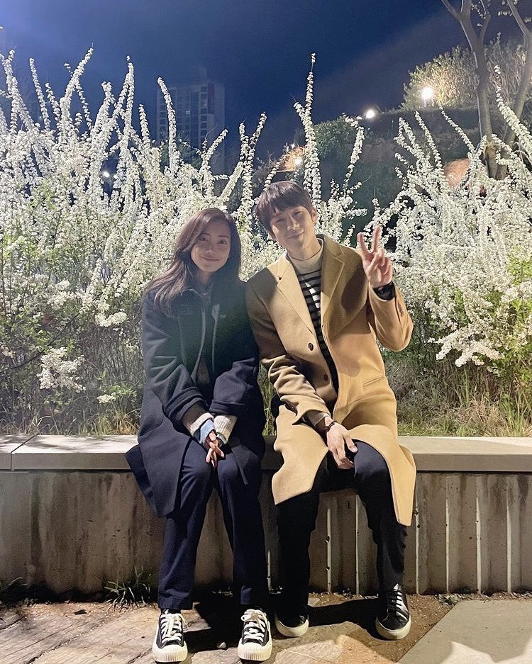 오엠쥐.. 겨울정원 벌써 900일 이라구요?
200일 축하한 게 엊그제 같은데,, 🫠
잘 살고 있니 정원아 겨울아~~!!!💖