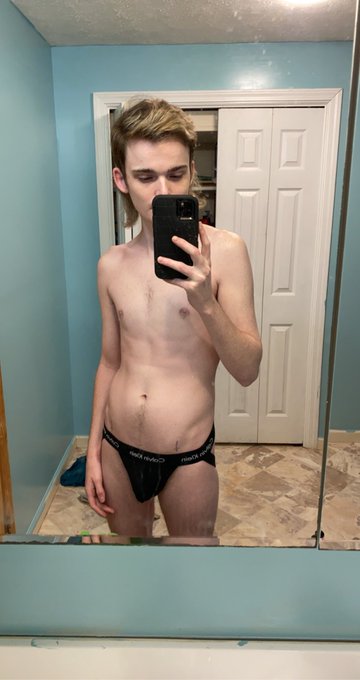 goodnight 💤 https://t.co/sgLo3235YN<a href="/tag/naked"class="tags"><span>#naked</span></a><a href="/tag/twink"class="tags"><span>#twink</span></a>