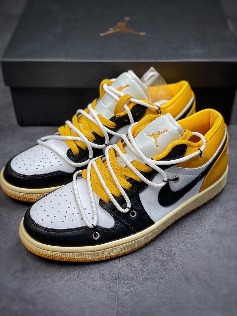 ナイキ、アディダスなどの第一線のファッションシューズを運営しています。
安価な品質保証、返品の理由なし、アフターサービス保証。
经营一线潮牌鞋，如耐克、阿迪达斯、匡威、万斯等等。
物美价廉，品质保证，售后保证。
加微信：sixsx66   
telegram：t.me/twgail