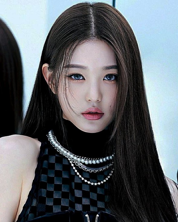 ⠀ 

        Cassandra Peige ♡
        like &amp; retweet to be mutuals! 

︎