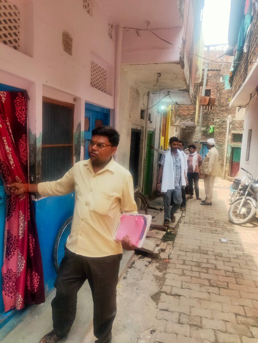 SAryanagar's tweet photo. Checking, disconnection and OTS camp at different places under EDSD2 Aryanagar Gonda .@mduppcl @MVVNLmd @UPPCLLKO @MvvnlDevipatan https://t.co/PCLiD1CX0g