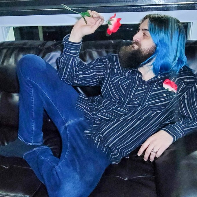 I'm live on Twitch, come hang out! #AMA #smallstreamer #twitch #twitchstreamer https://t.co/tU4DhVVaaB<a href="/tag/ama"class="tags">#AMA</a><a href="/tag/smallstreamer"class="tags">#smallstreamer</a><a href="/tag/twitch"class="tags"><span>#twitch</span></a><a href="/tag/twitchstreamer"class="tags"><span>#twitchstreamer</span></a>