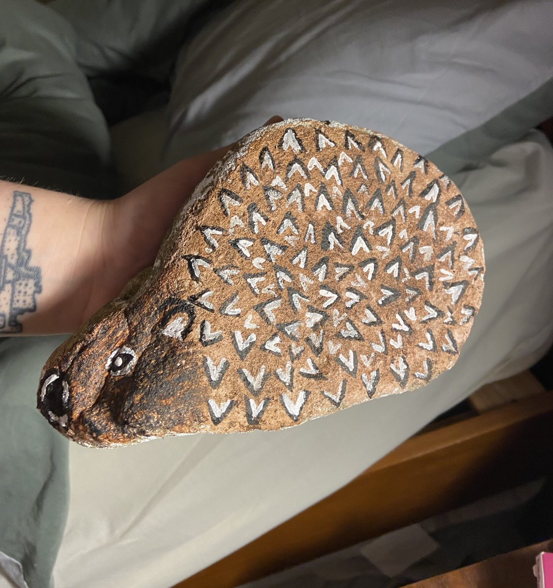 botanyhan's tweet photo. The things you can achieve on nightshift 😅🦔 https://t.co/aBHT8RWrwE