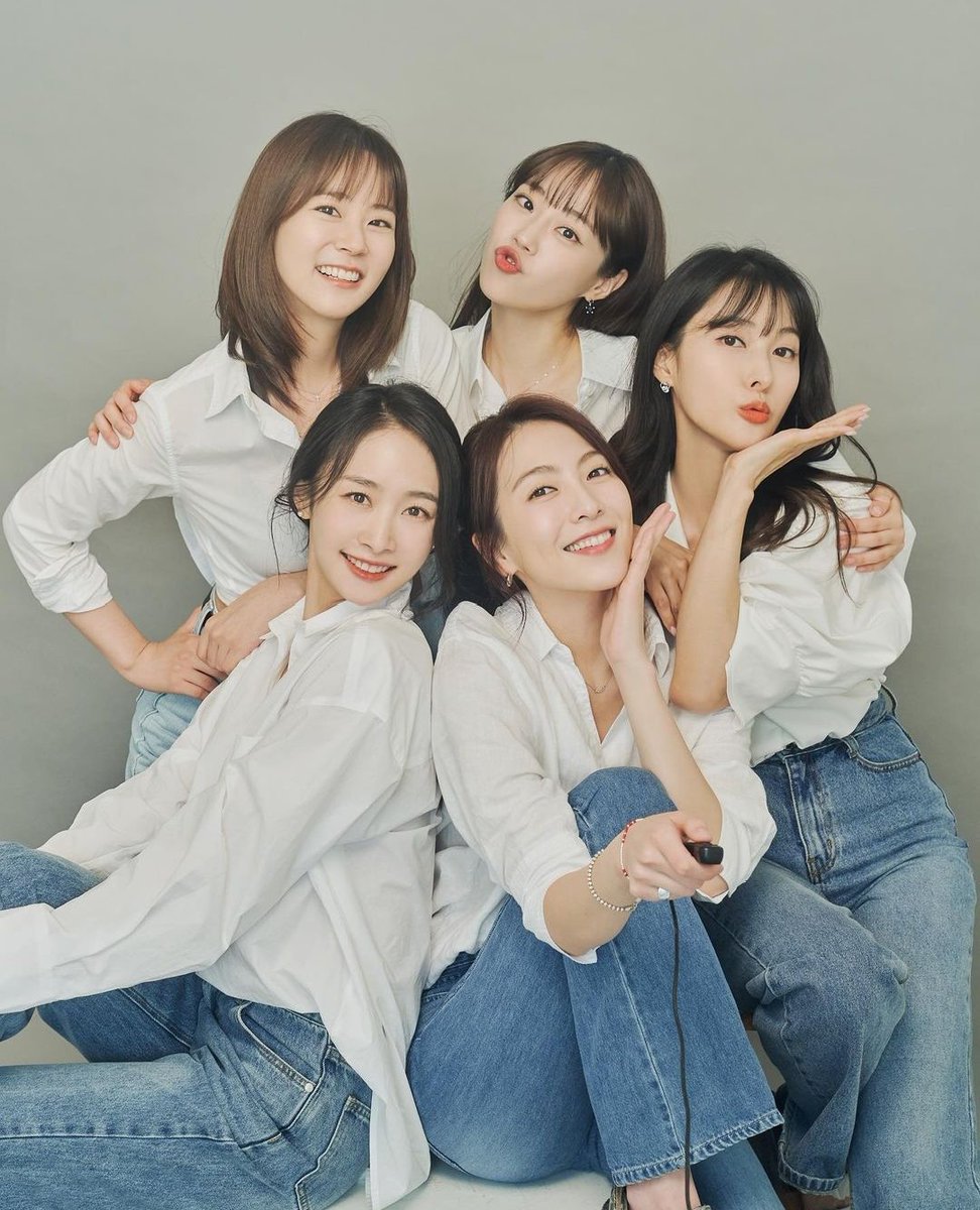KARAfacts's tweet photo. Happy Kamilia Day! 🤍🤍🤍🤍🤍🤍🖤🖤🖤🖤🖤🖤❤️❤️❤️❤️❤️❤️ https://t.co/dt7COnb4b8