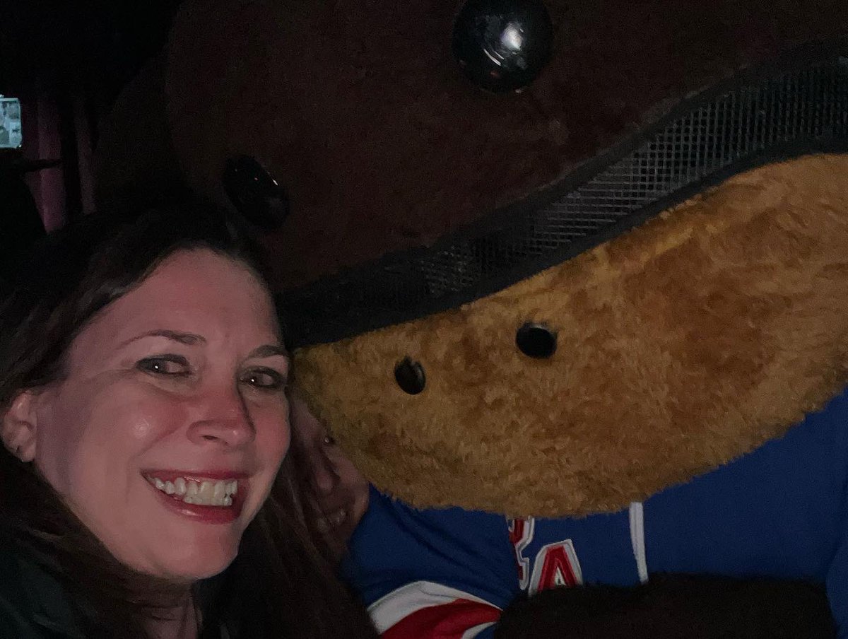 KMac112's tweet photo. Great time with the Zambonis, the Hockey Monkey, and Carrie! #hockey #hockeysongs #songsabouthockey #zambonis #hockeymonkey #LGR https://t.co/BVURVBvv1x