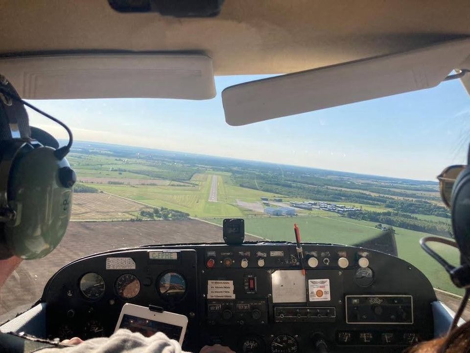 Edo__Kun_'s tweet photo. I am so close to my Commerical Pilot License I really hope I pass the flight test this month🤞🏻 https://t.co/G7aN3Jz23p