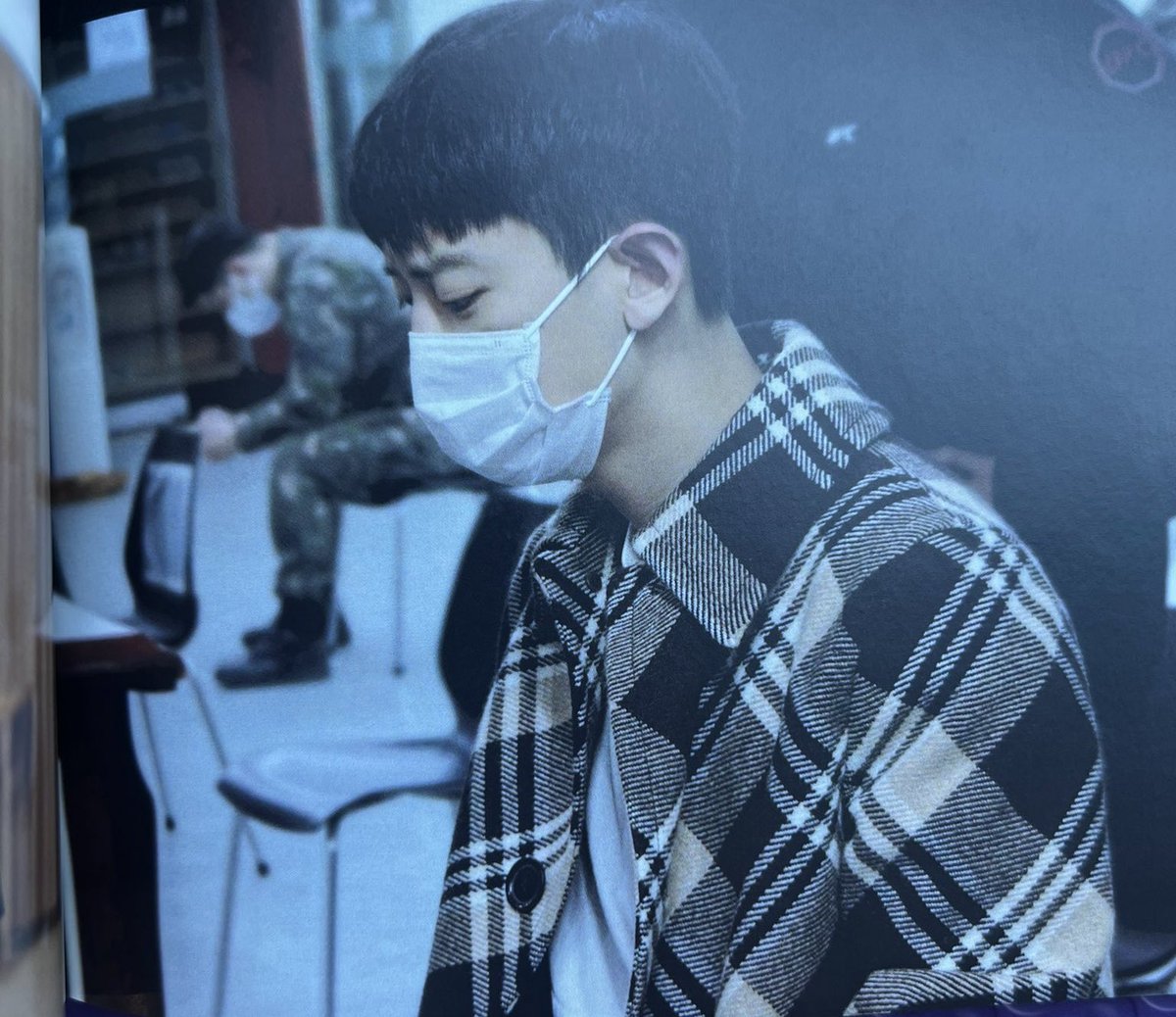 oshcuddles's tweet photo. CHANYEOL IS REALLY SO ATTRACTIVE 😭 https://t.co/gT9eeGVsqK