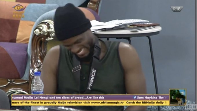 APBella4's tweet photo. #ATripDownMemoryLane😂🤣
RA, don't shoot 😂🤣
Nobody:
Absolutely Nobody:
Palace Pikin:👇🏿👇🏿
Dear Dora, https://t.co/KljL6l46JE