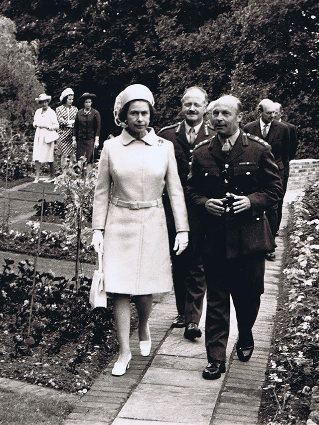ETS Branch Colonel (@etsbranch) on Twitter photo Every day is a school day. A little about our home at Eltham Palace between 1944 and 1992. <a href="/ArmyEducators/">Army Educational and Training Services</a> <a href="/EtsSouth/">CO ETS (South)</a> @comdetsn <a href="/ArmyEdu/">Army Learning and Development</a>
english-heritage.org.uk/visit/places/e… Every day is a school day. A little about our home at Eltham Palace between 1944 and 1992. <a href="/ArmyEducators/">Army Educational and Training Services</a> <a href="/EtsSouth/">CO ETS (South)</a> @comdetsn <a href="/ArmyEdu/">Army Learning and Development</a>
english-heritage.org.uk/visit/places/e…