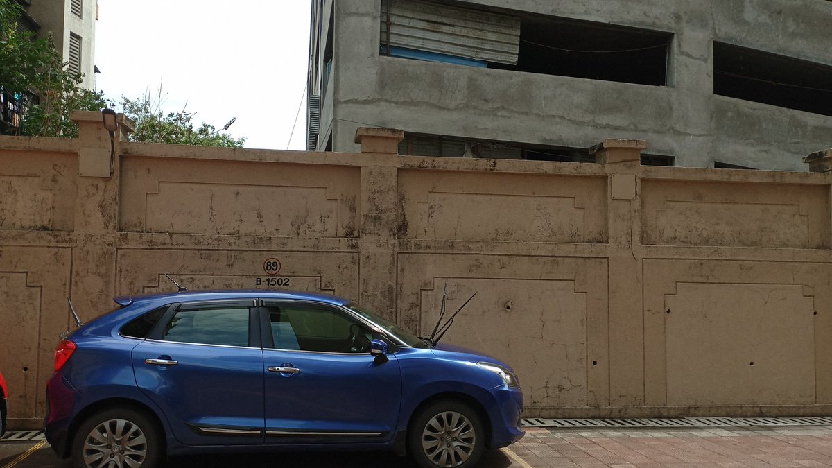 KapilNitie's tweet photo. @Vandana7297 @mpcb_official @mybmc I am also a resident in nearby building and y'day my car got damaged which was parked beside the boundary. Before cement fell which we had complained. But now it damaged  my car. @NMMCCommr @PanvelCorp @NMMConline @CIDCO_Ltd  Kindly help and suggest who can I reach out for this. https://t.co/ABpP40FKfY