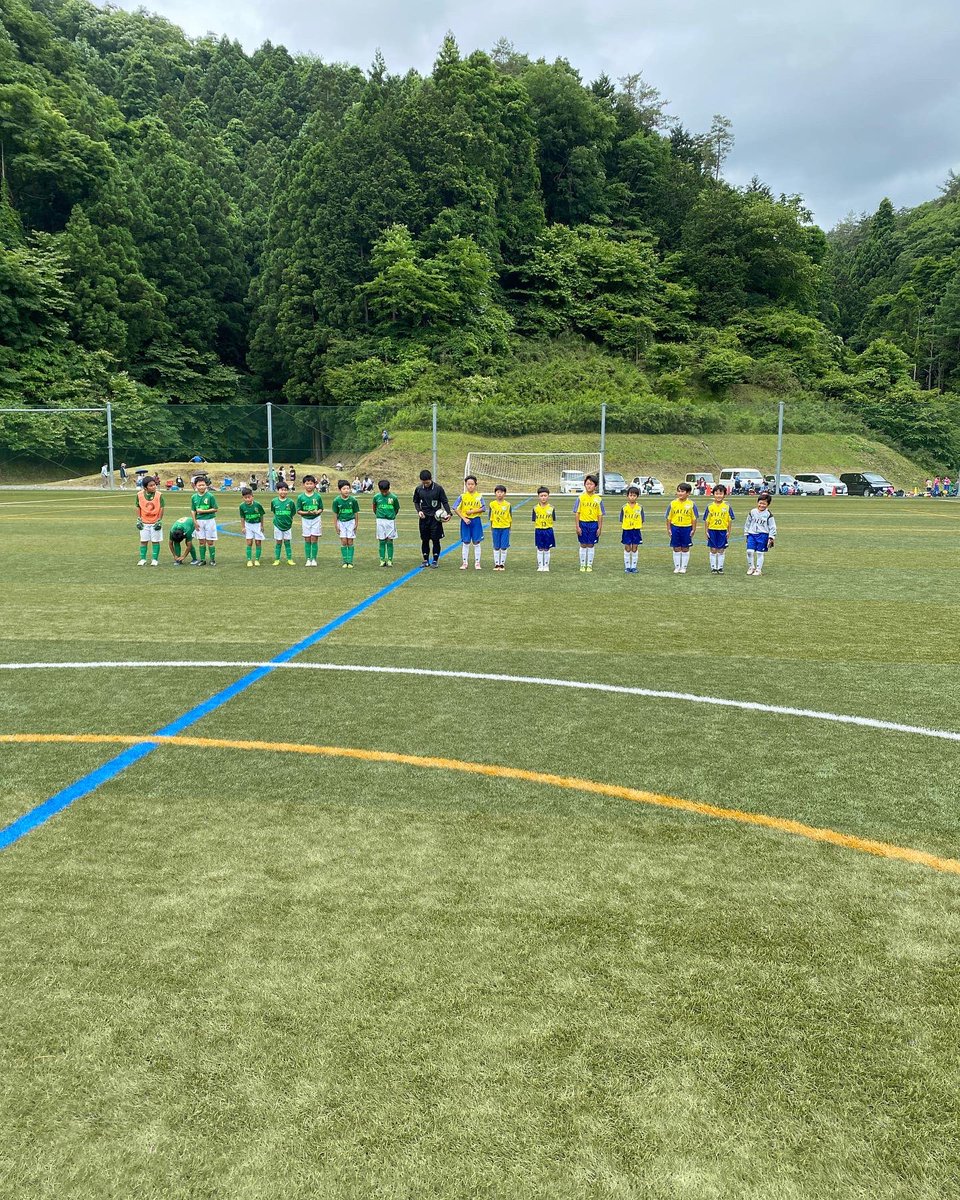 FC21971499's tweet photo. 【U10県リーグ】
本日、U10県リーグが行われました⚽️
非常に悔しい結果‼️
試合後に選手だけで真剣に話し合いました。
これからのトレーニング、真面目に取り組もう‼️
対戦いただいたチームの皆さま、本日はありがとうございました！
 #fcヴァリエ都留 
 #ufcdream 
 #ラーゴ河口湖 
 #アミーゴスfc https://t.co/jG8WlxflCW