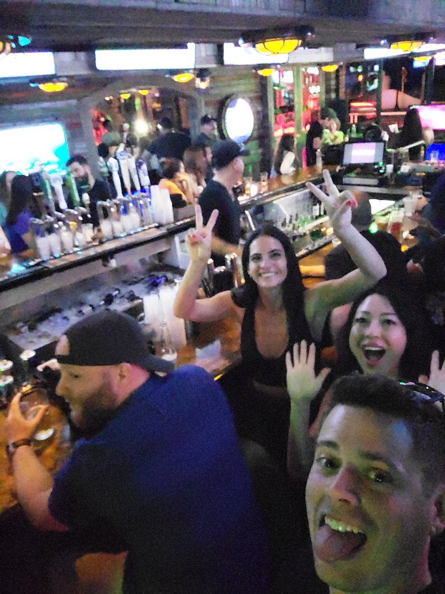 Karaoke 🎤 time! #vueconfus