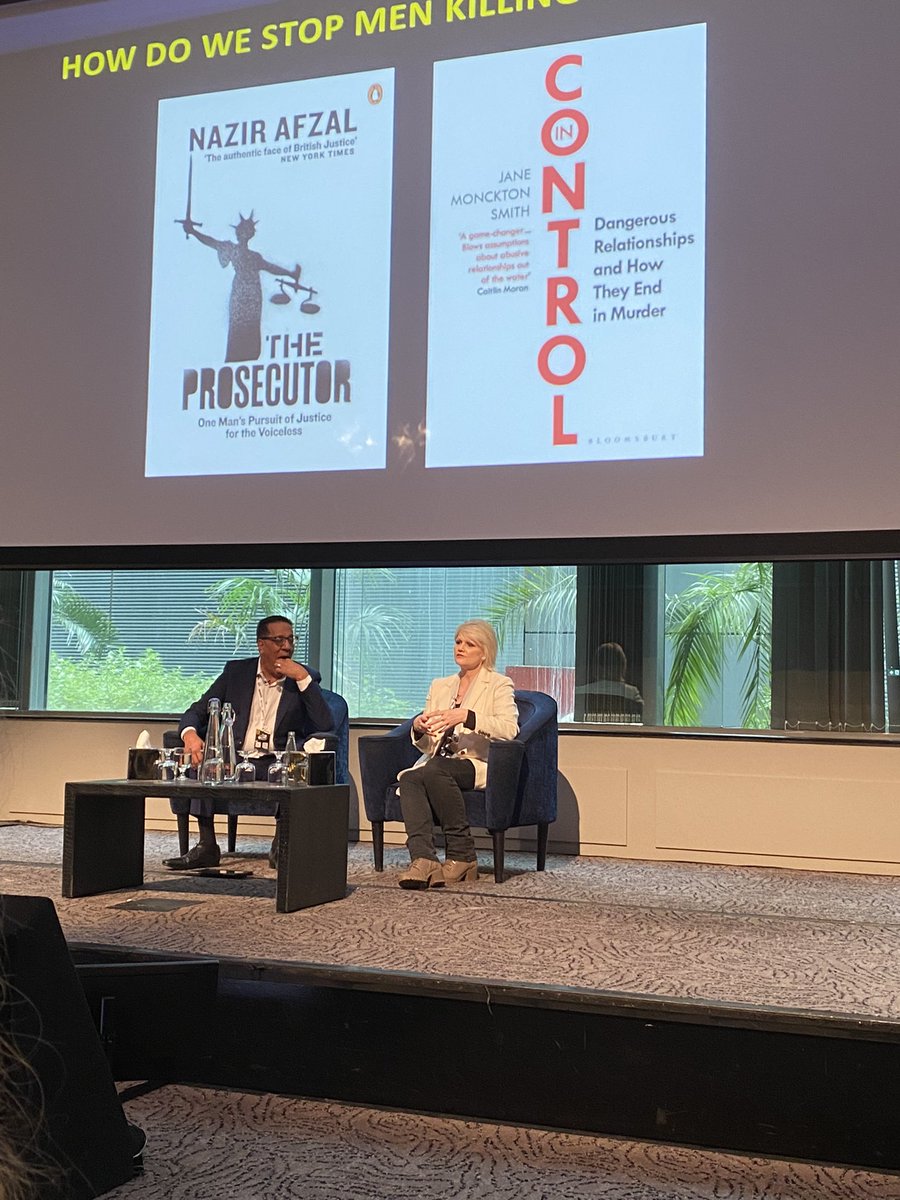 Safercalliance's tweet photo. Great weekend with hubby promoting his book, and looking at insights to #truecrime, #abuse #cohersivecontrol #womenhate #cyberhate @SwiftstoneCEO @lennox_rodgers @CrimeCon https://t.co/HmvwjylTHa