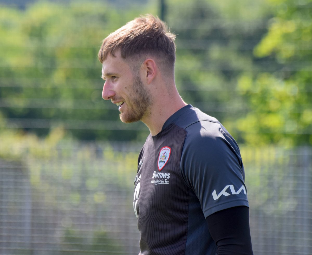 BarnsleyFC's tweet photo. 💨 First week back ✅

Another big week ahead... 💪 https://t.co/QmB3TW9yes
