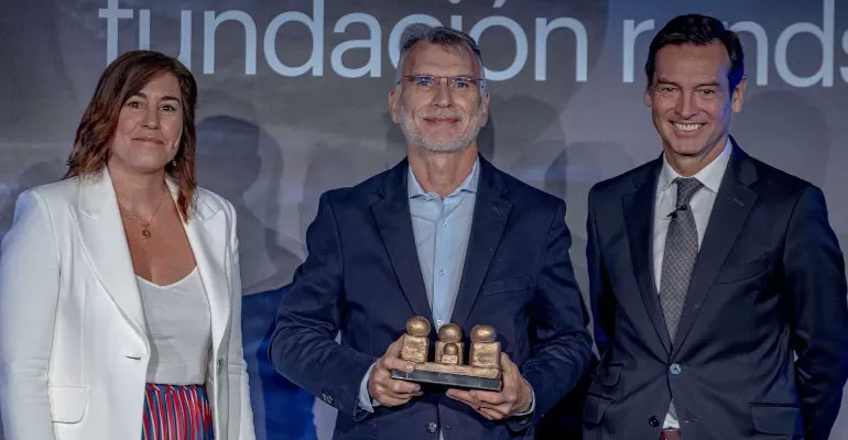 Inclusión y Apoyo Aprocor (@inclusionyapoyo) on Twitter photo La Fundación <a href="/Randstad_es/">Randstad España</a> ha entregado el premio a la inclusión laboral de personas con discapacidad, en la categoría entidad, al proyecto La Kantina de la Fundación Inclusión y Apoyo Aprocor.
¡Muchas gracias por este reconocimiento!
buff.ly/3zAjOlZ La Fundación <a href="/Randstad_es/">Randstad España</a> ha entregado el premio a la inclusión laboral de personas con discapacidad, en la categoría entidad, al proyecto La Kantina de la Fundación Inclusión y Apoyo Aprocor.
¡Muchas gracias por este reconocimiento!
buff.ly/3zAjOlZ